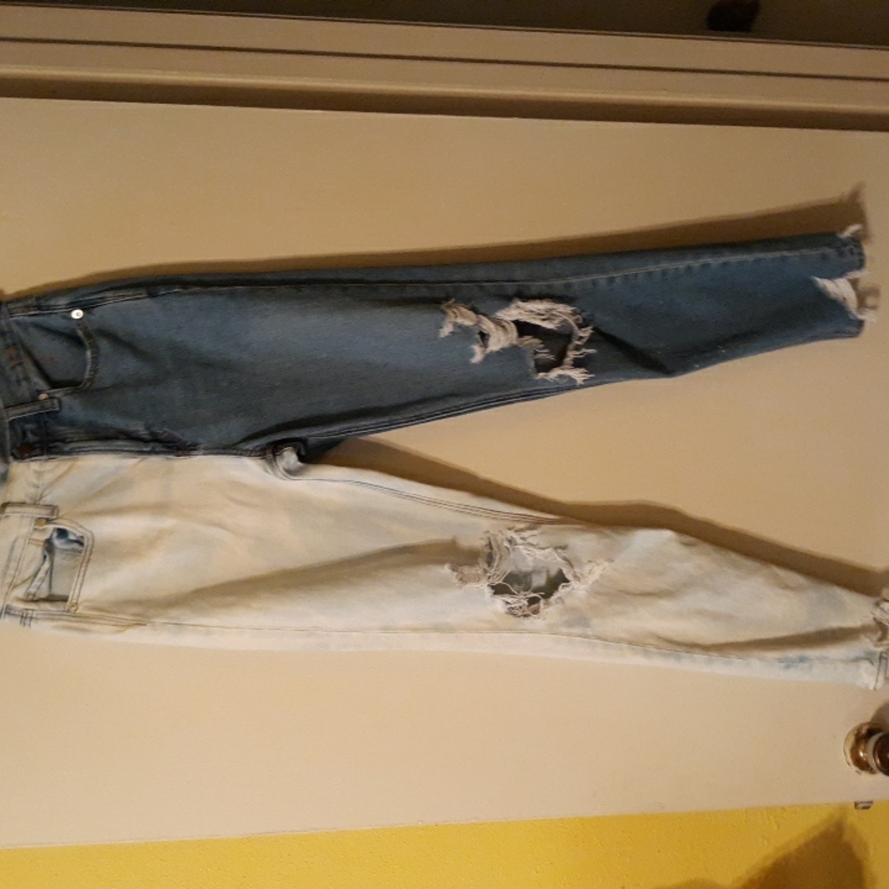 American Eagle Mom Jeans